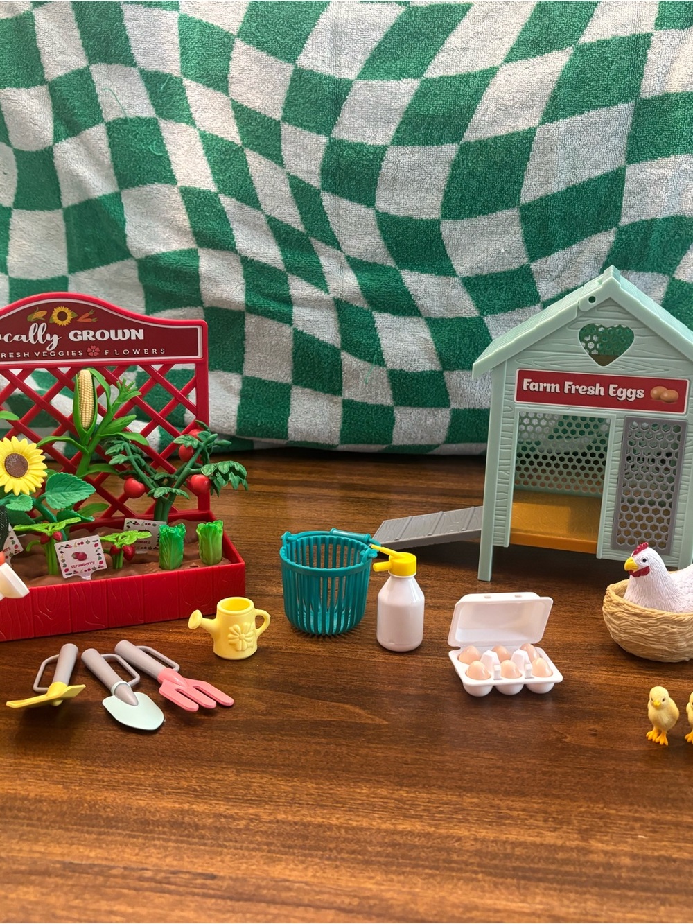 Farm Fresh Playset - Toy Gardening & Chicken Coop